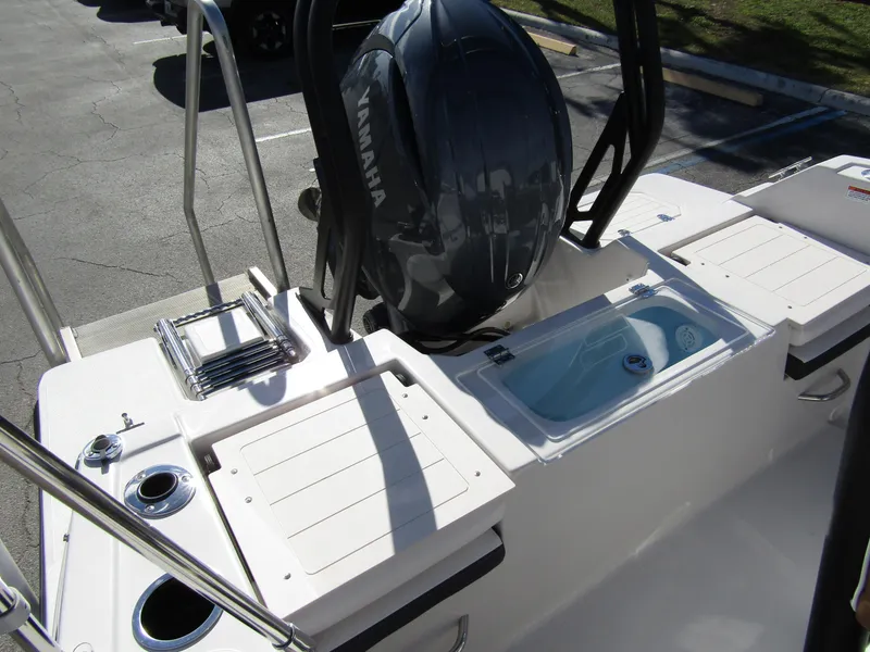 Slide: The Image of 2024 Starcraft SVX 191 OB CC boat with Yamaha outboard motor. - 30