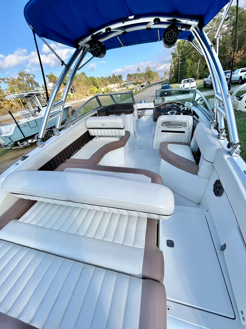 Slide: The Image of Cobalt 24SD 2013 - 10