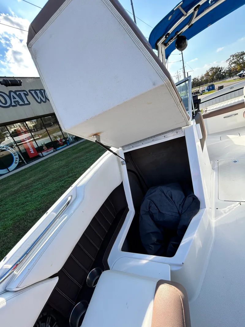 Slide: The Image of Cobalt 24SD 2013 - 21