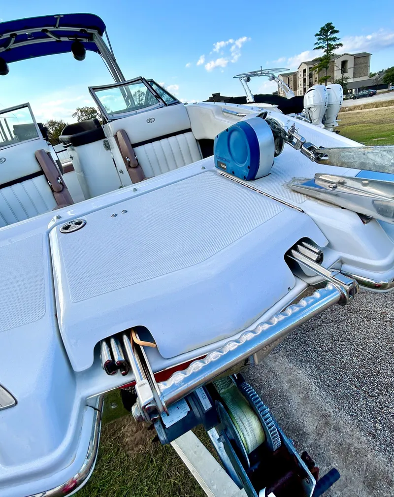 Slide: The Image of Cobalt 24SD 2013 - 6