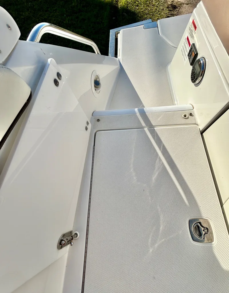 Slide: The Image of Cobalt 24SD 2013 - 60