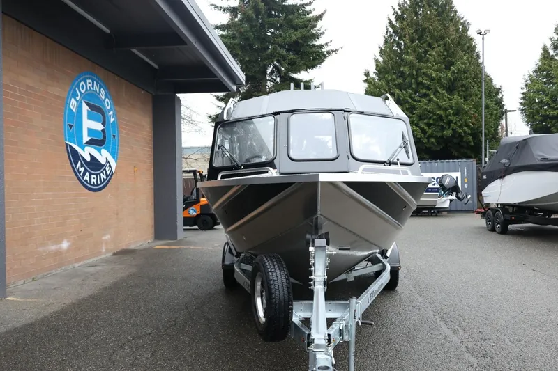 Slide: The Image of 2026 Thunder Jet 210 Luxor Limited boat on trailer at Bjornson Marine. - 3