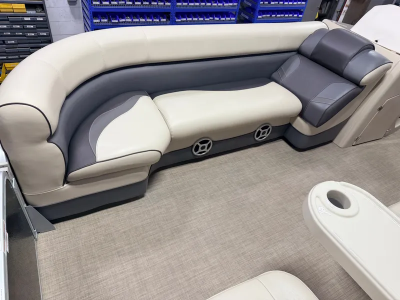 Slide: The Image of Premier 220 SunSpree 2018 - 11