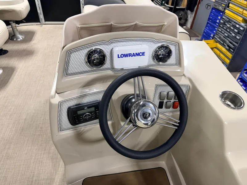 Slide: The Image of Premier 220 SunSpree 2018 - 23