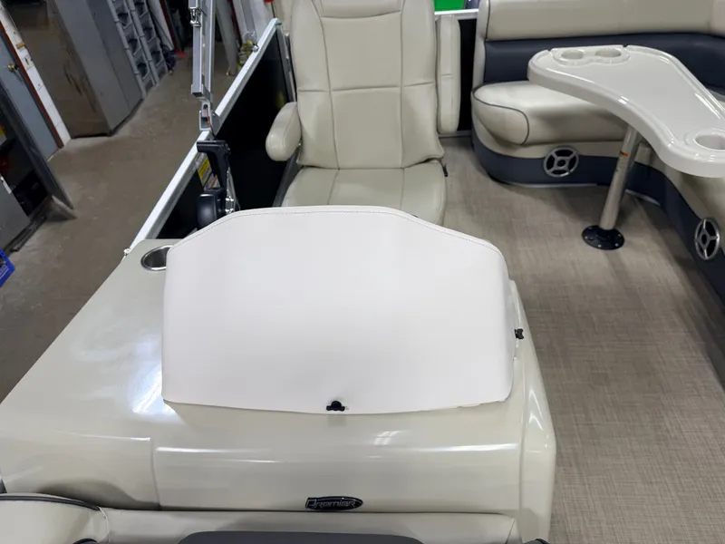 Slide: The Image of Premier 220 SunSpree 2018 - 28