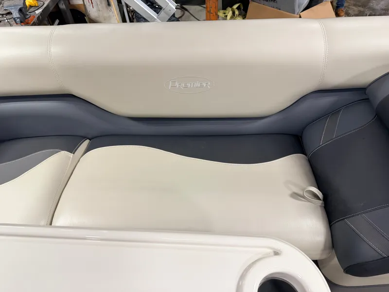 Slide: The Image of Premier 220 SunSpree 2018 - 31