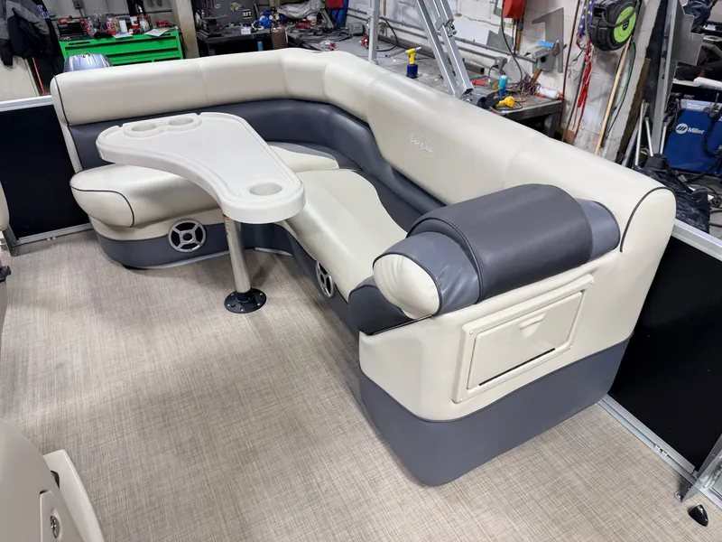 Slide: The Image of Premier 220 SunSpree 2018 - 37