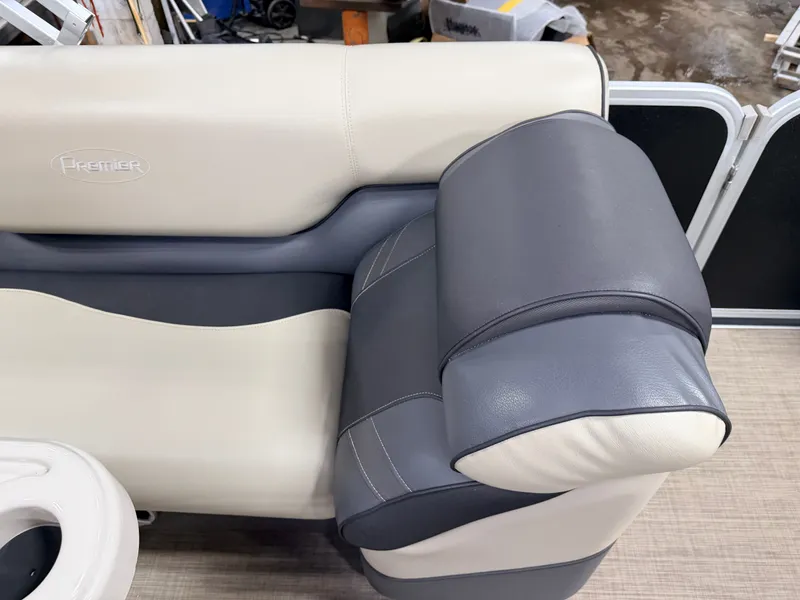 Slide: The Image of Premier 220 SunSpree 2018 - 39