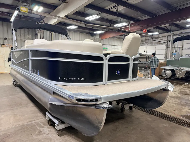 Slide: The Image of Premier 220 SunSpree 2018 - 43