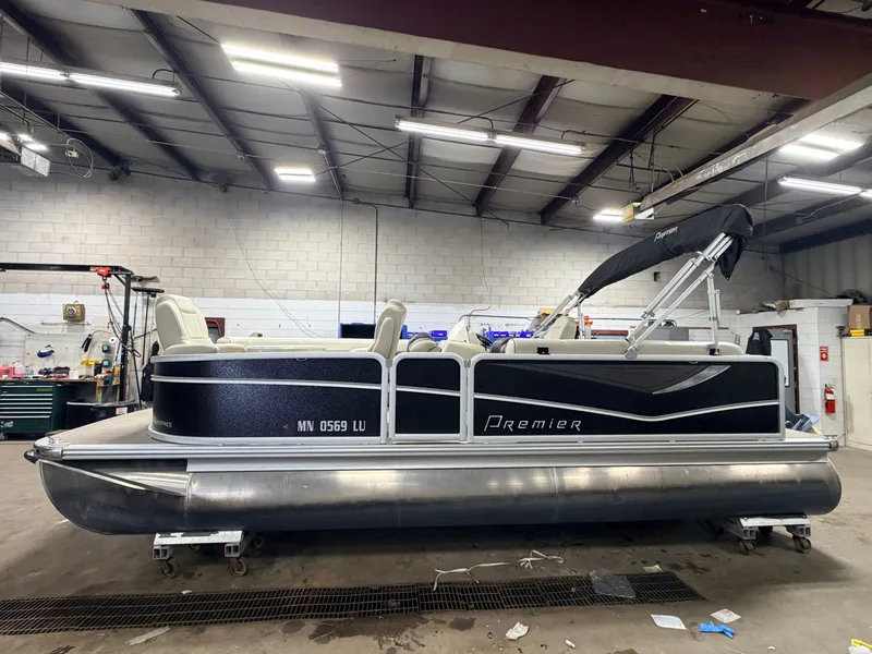 Slide: The Image of Premier 220 SunSpree 2018 - 46