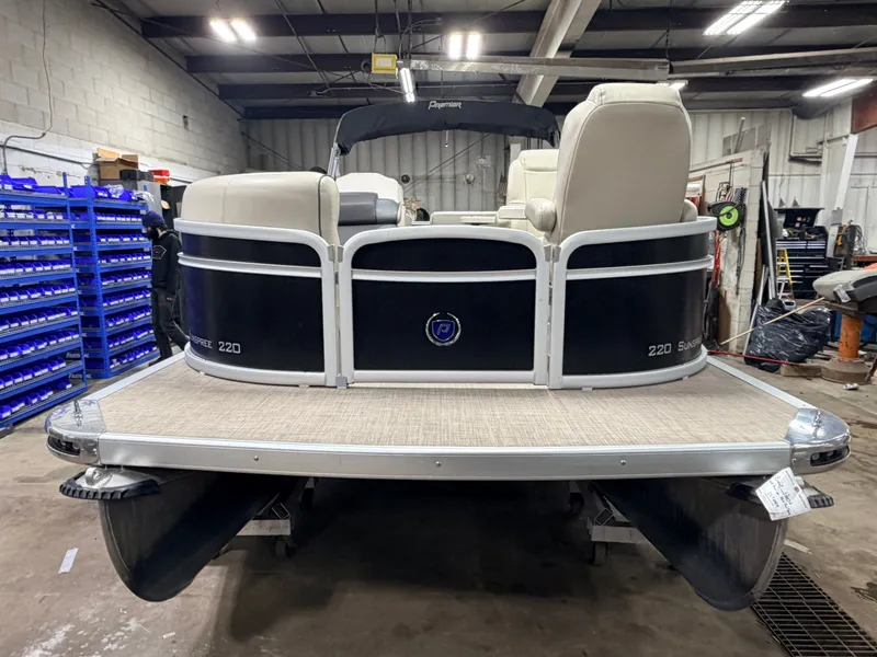 Slide: The Image of Premier 220 SunSpree 2018 - 50