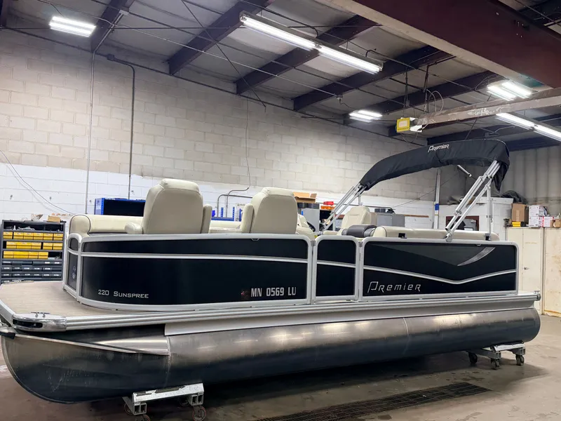 Slide: The Image of Premier 220 SunSpree 2018 - 51