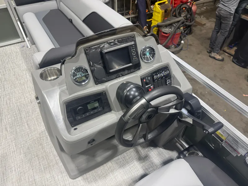 Slide: The Image of Tahoe Sport 23E80 Fish & Cruise Pontoon & Honda 4-Stroke EFI 2026 - 16