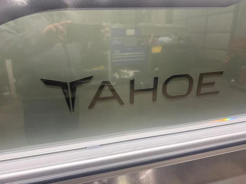 Slide: The Image of Tahoe Sport 23E80 Fish & Cruise Pontoon & Honda 4-Stroke EFI 2026 - 48