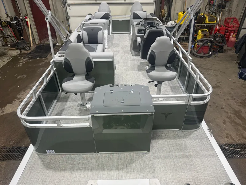 Slide: The Image of Tahoe Sport 23E80 Fish & Cruise Pontoon & Honda 4-Stroke EFI 2026 - 8