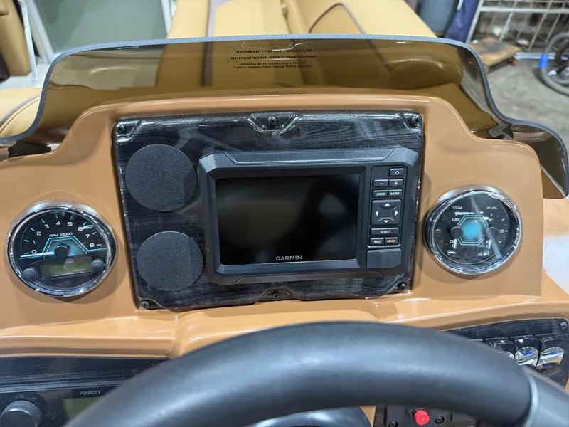 Slide: The Image of Tahoe Sport 23E80 Fish & Cruise Pontoon & Honda 4-Stroke EFI 2026 - 15