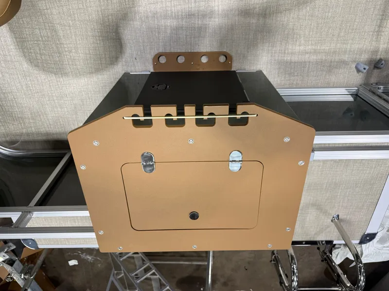 Slide: The Image of Tahoe Sport 23E80 Fish & Cruise Pontoon & Honda 4-Stroke EFI 2026 - 24