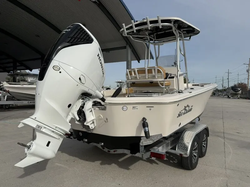 Slide: The Image of Sea Chaser 23 LX 2026 - 3