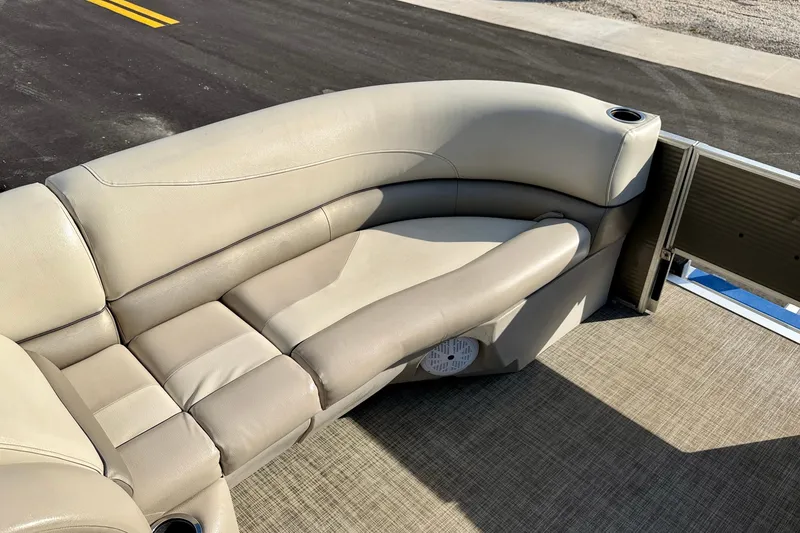 Slide: The Image of Captain's chair on 2022 Cypress Cay Seabreeze 232 pontoon boat, featuring elegant design. - 13