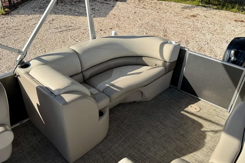 Slide: The Image of 2022 Cypress Cay Seabreeze 232 capacity label: 12 persons or 1620 lbs, 115 HP motor. - 26