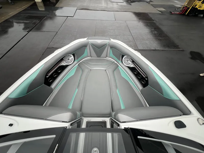 Slide: The Image of Centurion Ri237 2020 - 16