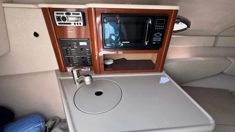 Slide: The Image of Sea Ray 240 Sundancer 2008 - 13