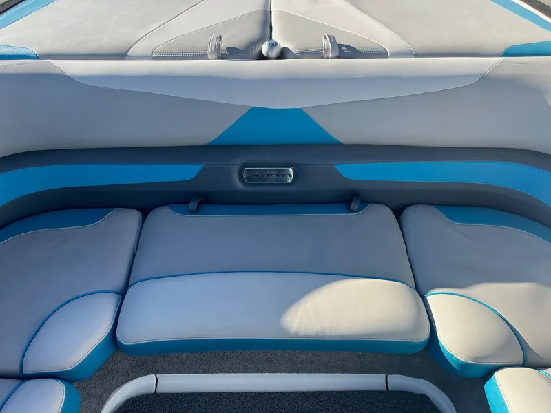 Slide: The Image of Malibu Wakesetter 23 LSV 2017 - 22