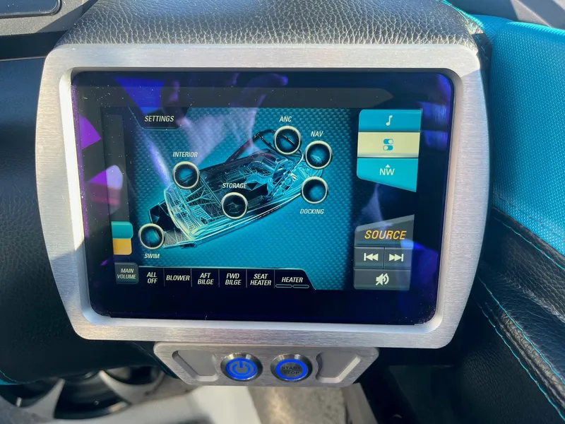 Slide: The Image of Malibu Wakesetter 23 LSV 2017 - 32