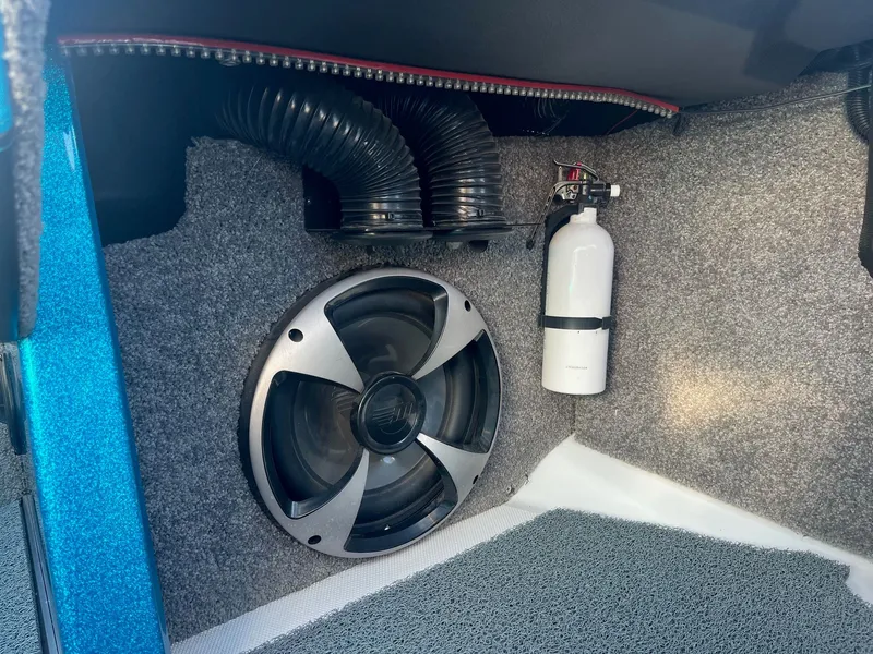 Slide: The Image of Malibu Wakesetter 23 LSV 2017 - 40