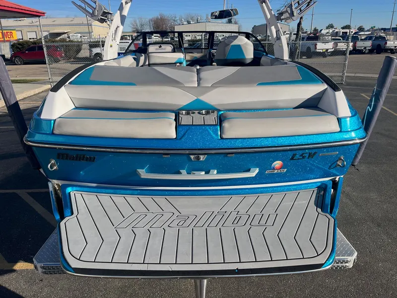 Slide: The Image of Malibu Wakesetter 23 LSV 2017 - 6
