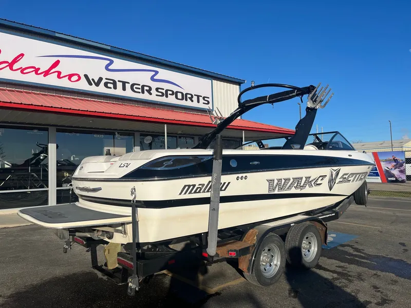 Slide: The Image of Malibu Sunscape 23 LSV 2008 - 3