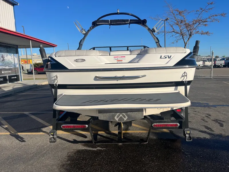 Slide: The Image of Malibu Sunscape 23 LSV 2008 - 4