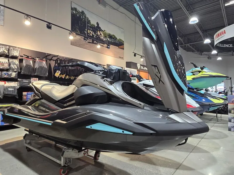 Slide: The Image of Yamaha FX® HO with Audio 2025 - 4