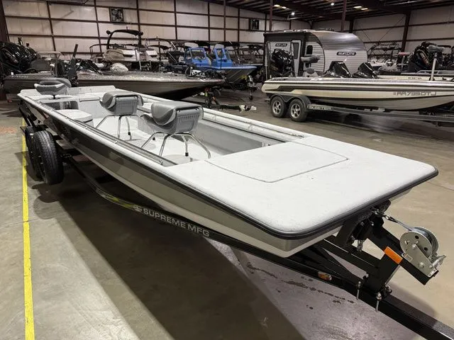 Slide: The Image of Supreme S52 W/Tohatsu 40 Jet 2026 - 3