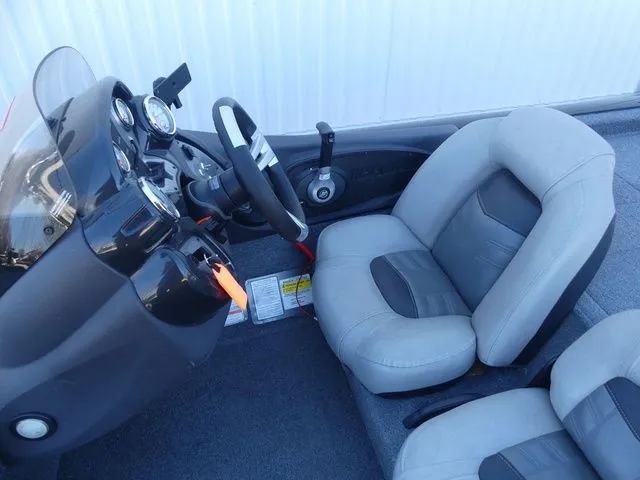 Slide: The Image of Tracker Pro Team™ 195 TXW 40th Anniversary Edition 2018 - 13