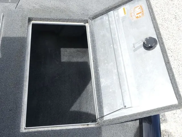 Slide: The Image of Tracker Pro Team™ 195 TXW 40th Anniversary Edition 2018 - 18