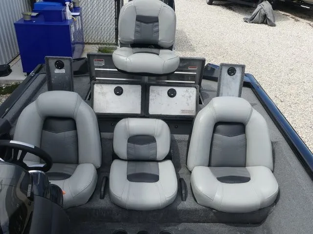 Slide: The Image of Tracker Pro Team™ 195 TXW 40th Anniversary Edition 2018 - 21