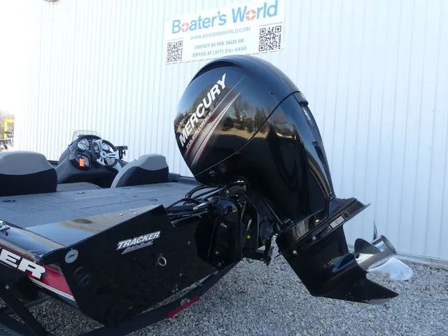 Slide: The Image of Tracker Pro Team™ 195 TXW 40th Anniversary Edition 2018 - 4