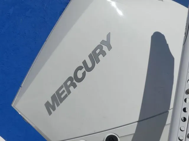 Slide: The Image of Glasstream 240 CCX 2025 - 10