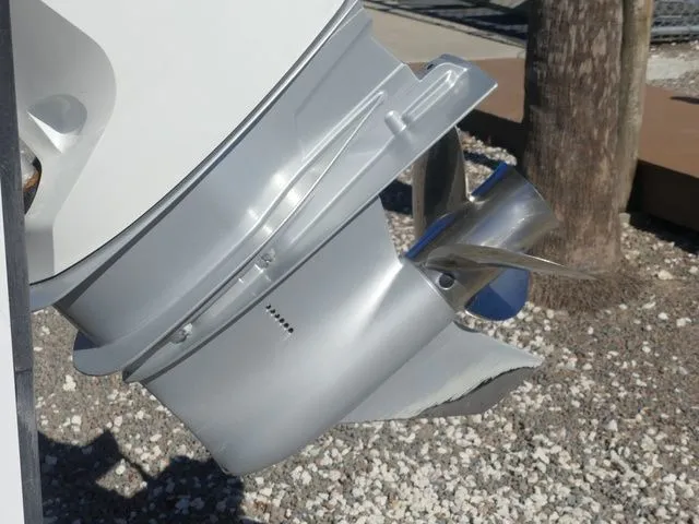 Slide: The Image of Glasstream 240 CCX 2025 - 11