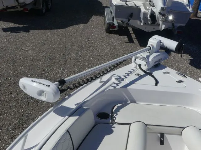 Slide: The Image of Glasstream 240 CCX 2025 - 13