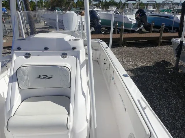 Slide: The Image of Glasstream 240 CCX 2025 - 18