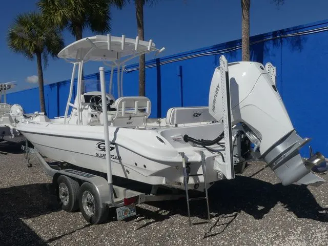 Slide: The Image of Glasstream 240 CCX 2025 - 6