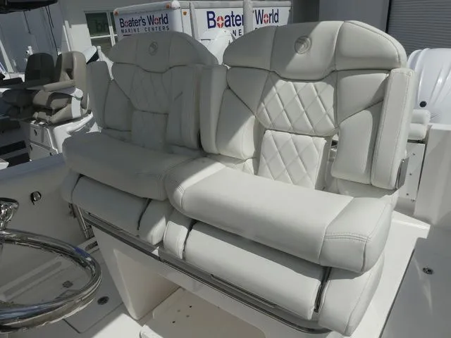 Slide: The Image of Edgewater 262CC 2023 - 14