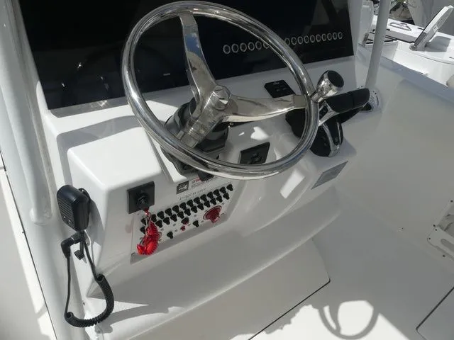 Slide: The Image of Edgewater 262CC 2023 - 15