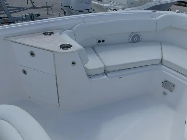 Slide: The Image of Edgewater 262CC 2023 - 18