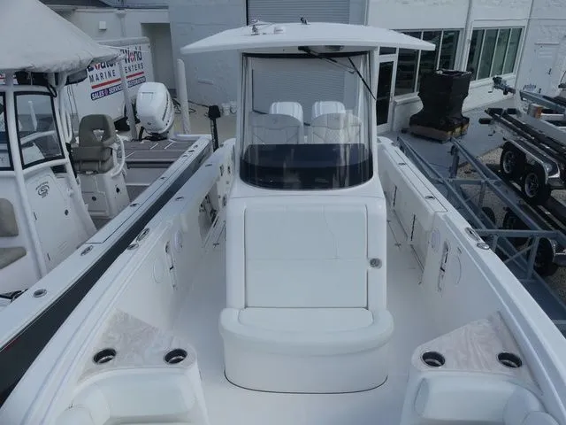 Slide: The Image of Edgewater 262CC 2023 - 21