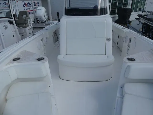 Slide: The Image of Edgewater 262CC 2023 - 22