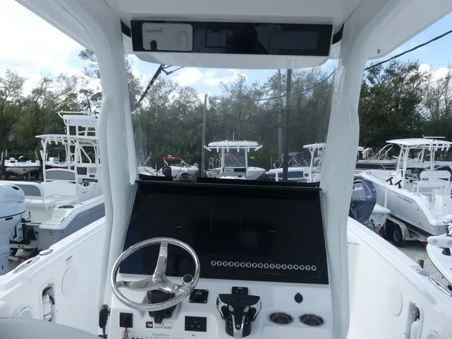 Slide: The Image of Edgewater 262CC 2023 - 27