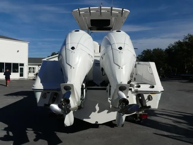 Slide: The Image of Edgewater 262CC 2023 - 3